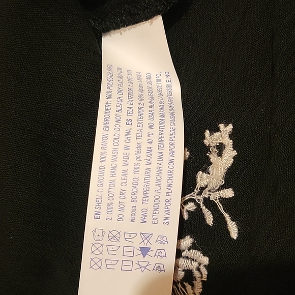 NWOT FOREVER 21 BLOUSE - Picture 15 of 17